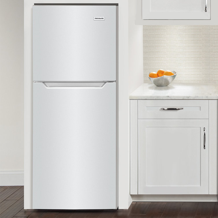 Compact White Energy Star Top Freezer Refrigerator with Ice Maker