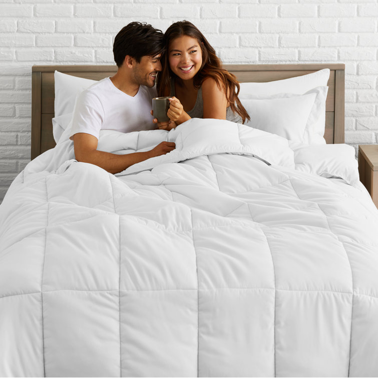 Ultra-Soft White Microfiber Twin Comforter Duvet Insert