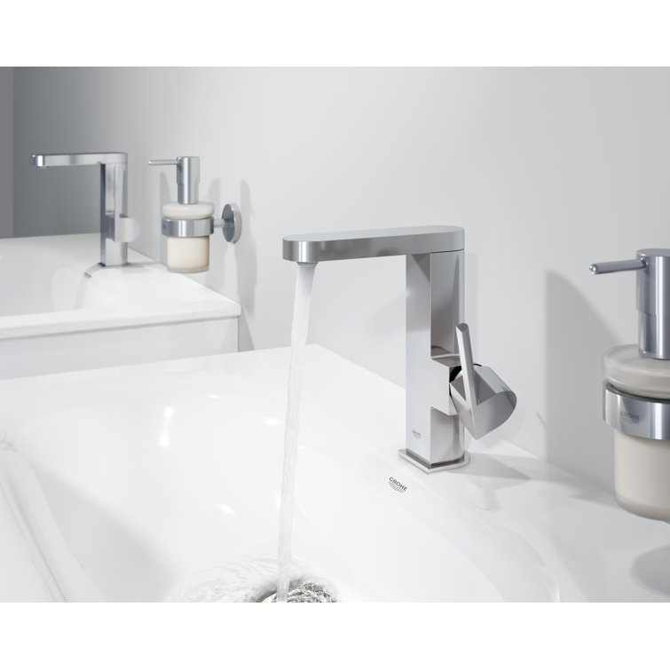 Grohe Plus Elegance Single-Hole 7.5" StarLight Chrome Bathroom Faucet