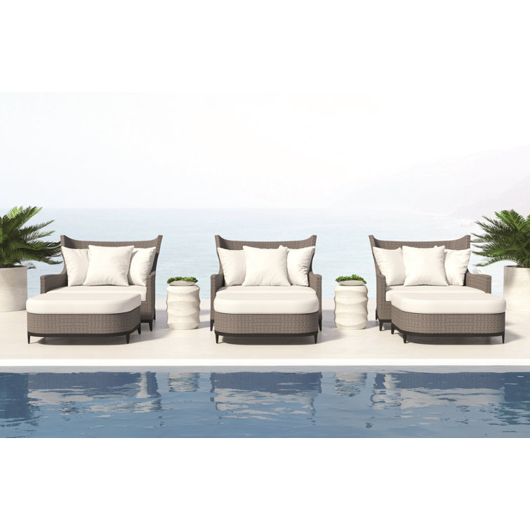 Luxurious Transitional White Stonecast Round Side Table