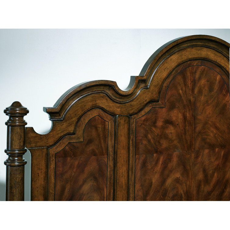 Leesburg Mahogany Queen Poster Bed with Arched Headboard