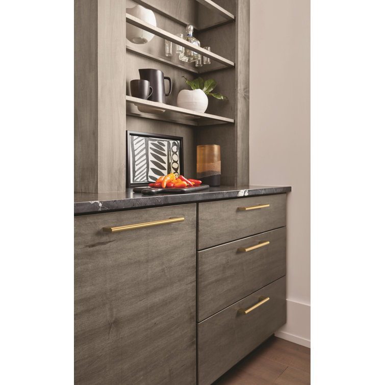 Versa 7" Champagne Bronze Modern Bar Pull with Mounting Hardware