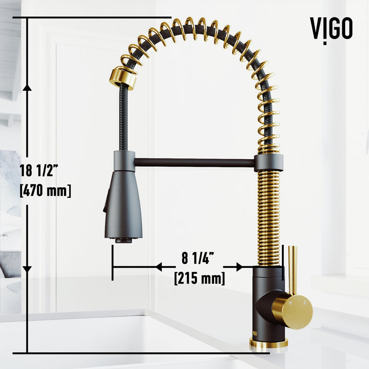 Elegant Dual-Tone Pull-Down Kitchen Faucet in Matte Gold and Black