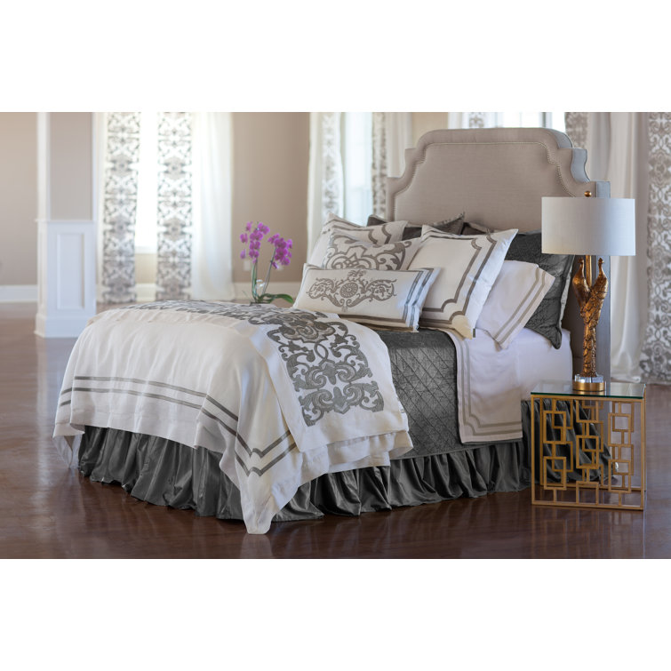 Mozart Embroidered Linen Throw Blanket in Silver and White