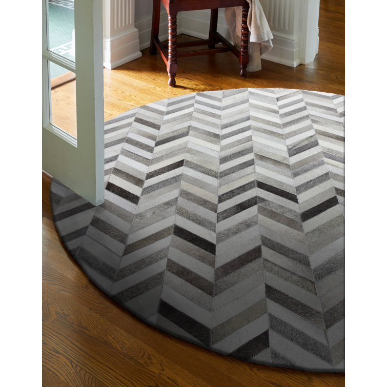 Handmade Round Gray Chevron Cowhide Area Rug