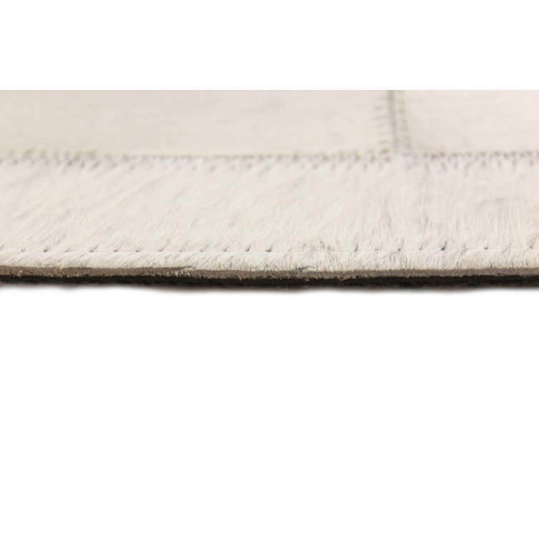 Handmade Ivory Cowhide Striped Rectangular Area Rug 4' x 6'