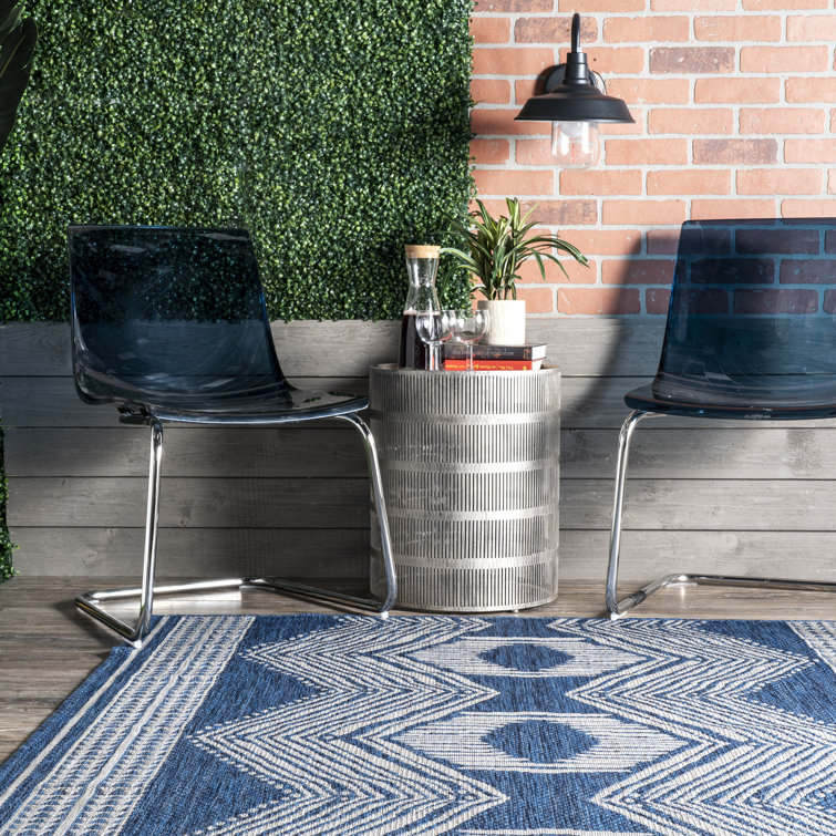 Ranya Blue and White Geometric Synthetic 5' x 8' Area Rug
