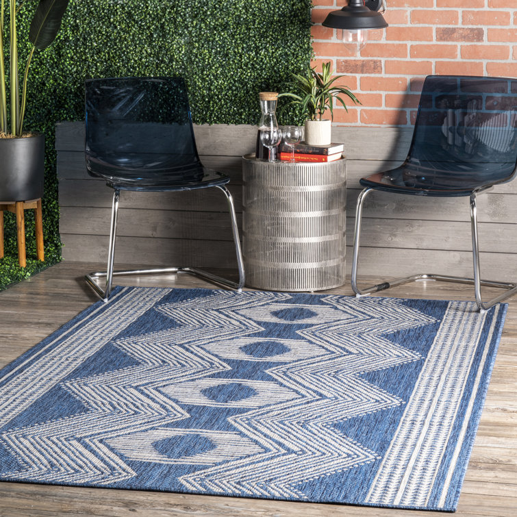Ranya Blue and White Geometric Synthetic 5' x 8' Area Rug