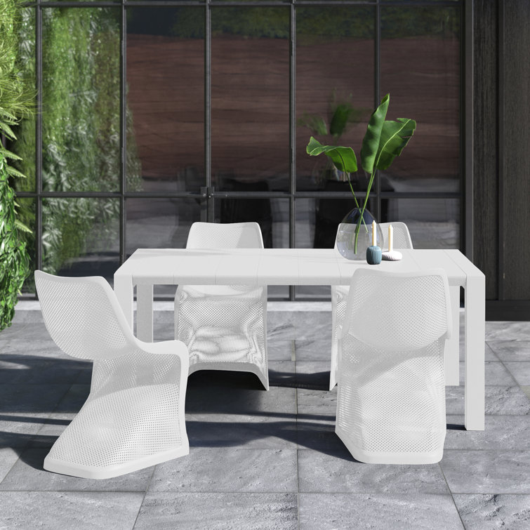 Tropical Resort 4-Person White Polypropylene Outdoor Dining Set