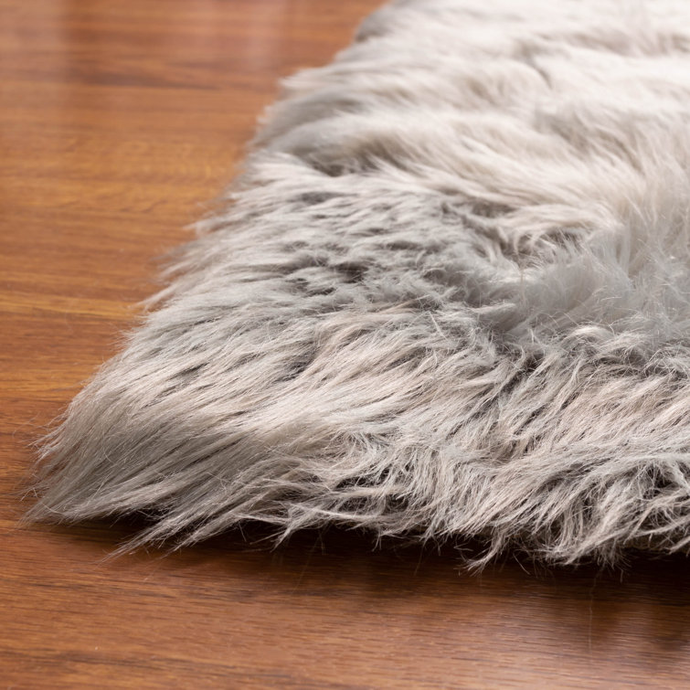 Gray Faux Sheepskin Fur Shag Area Rug 3' x 5'