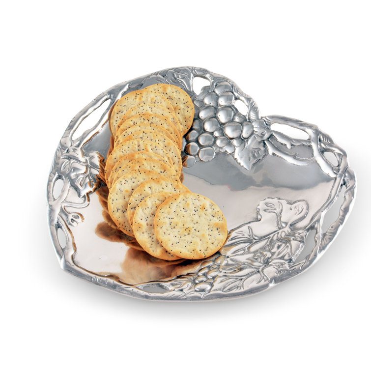Elegant Aluminum Heart-Shaped Grape Motif Tray