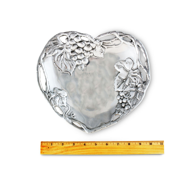 Elegant Aluminum Heart-Shaped Grape Motif Tray