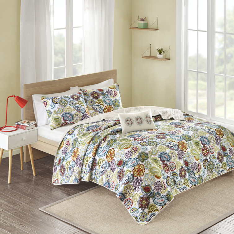 Ivory and Multicolor Reversible Microfiber Full Quilt Set