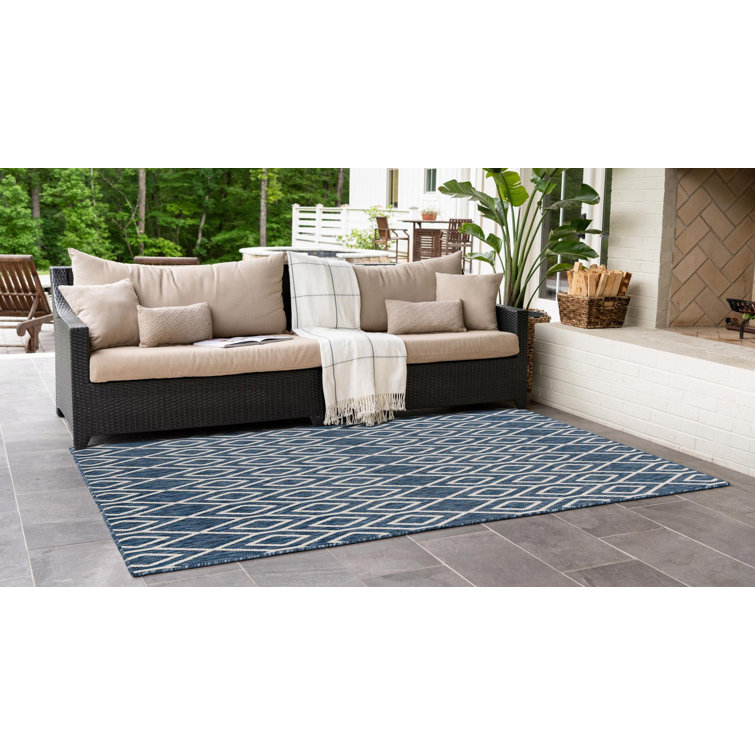 Blue Geometric 4' x 6' Stain-Resistant Outdoor Rug