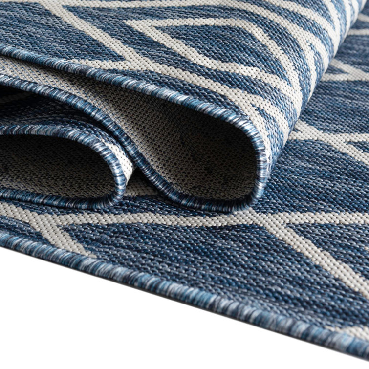 Blue Geometric 4' x 6' Stain-Resistant Outdoor Rug