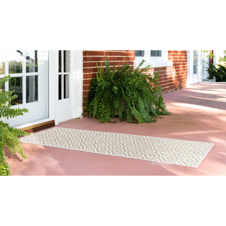 Light Gray Geometric Synthetic Outdoor Runner Rug