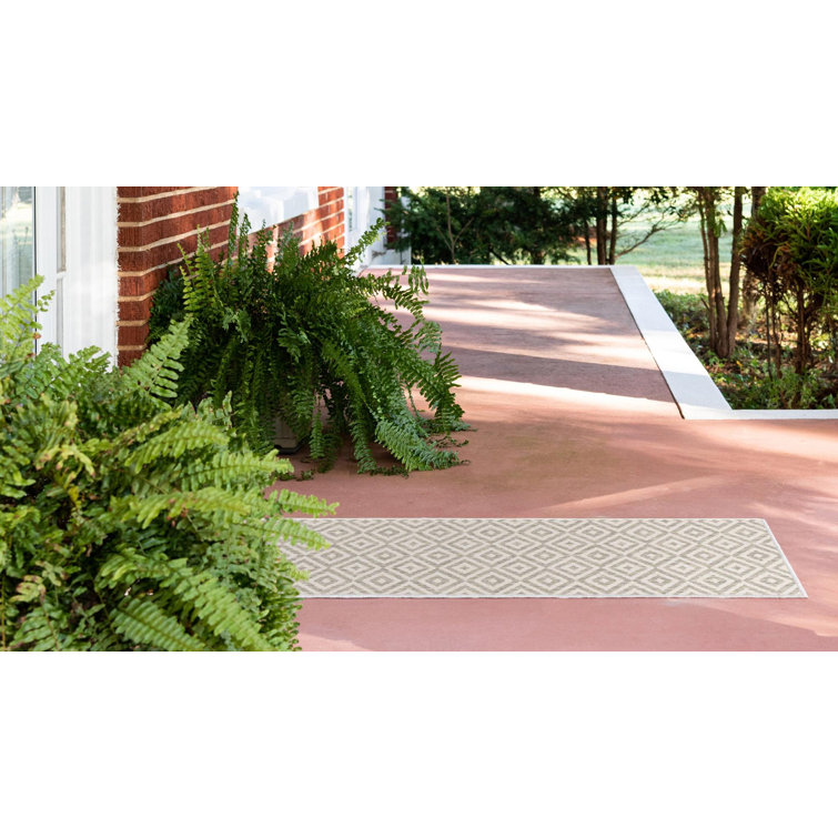 Light Gray Geometric Synthetic Outdoor Runner Rug