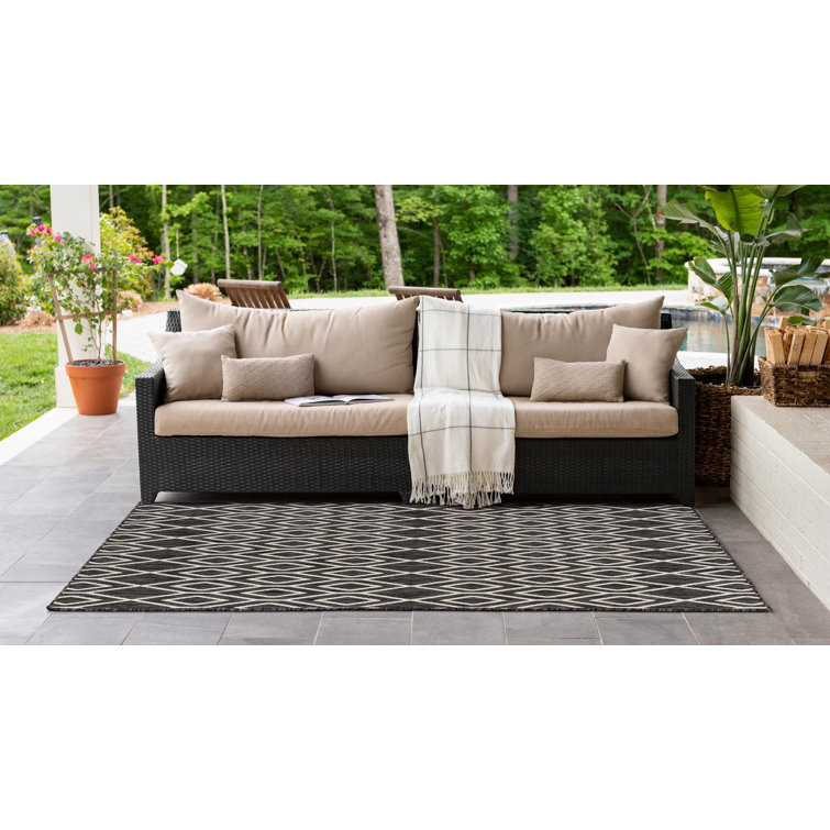 Charcoal Gray Geometric Flat Woven Synthetic Outdoor Rug 8' x 10'