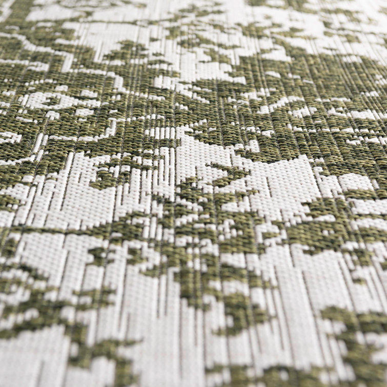 Green and Ivory Rectangular Synthetic Outdoor Rug 4' x 6'
