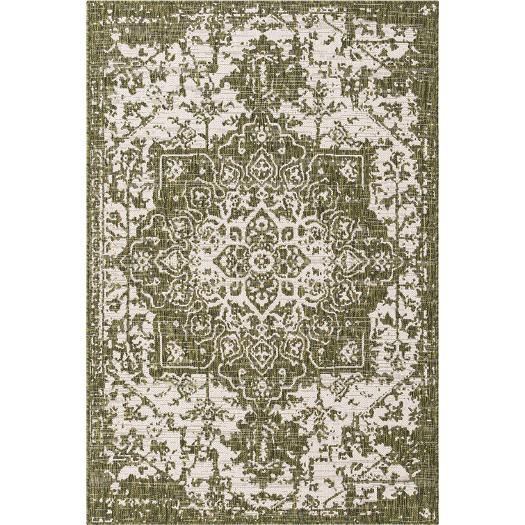 Green and Ivory Rectangular Synthetic Outdoor Rug 4' x 6'