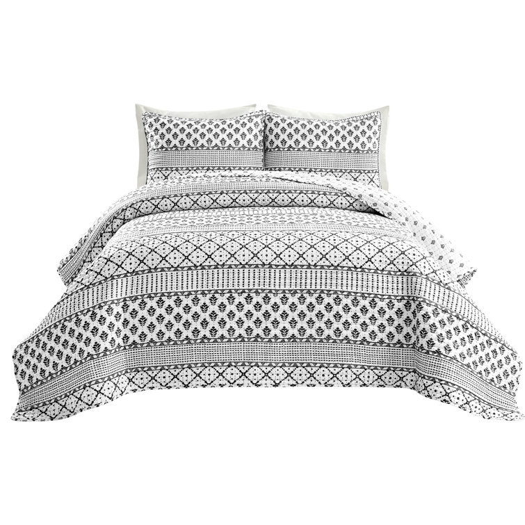 King Black and White Reversible Microfiber Quilt Set