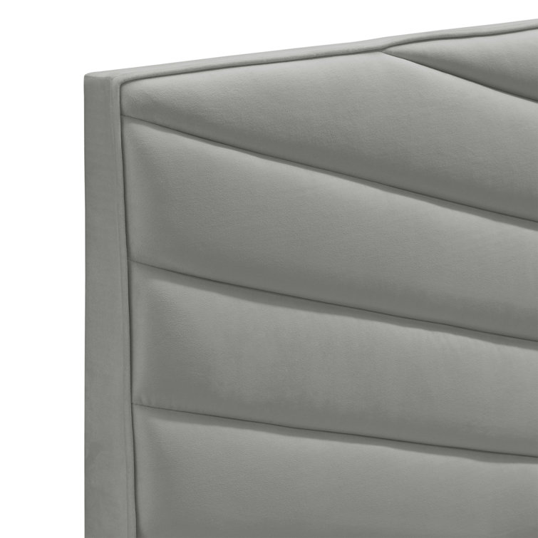 Gray Velvet Queen Upholstered Platform Bed with Tufted Headboard