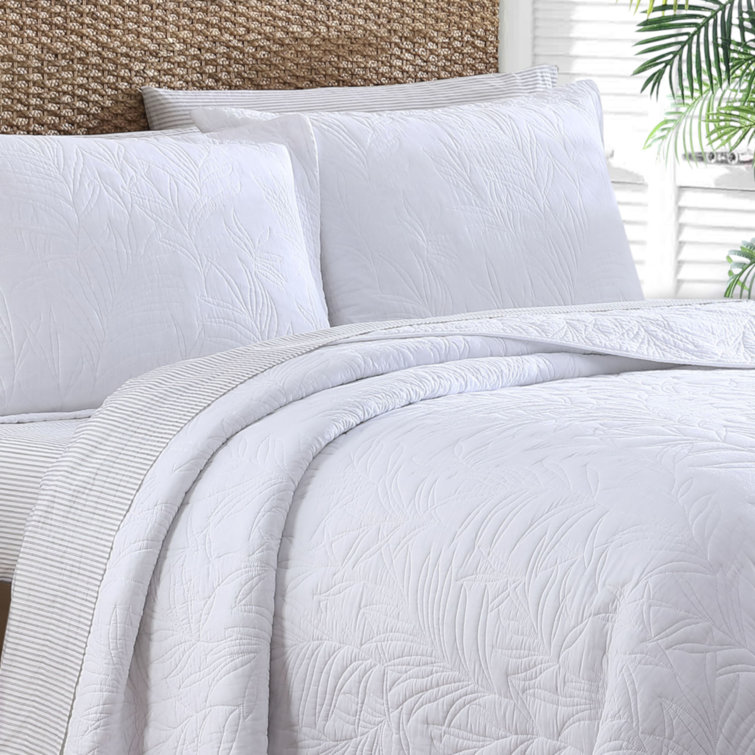 White Cotton Twin Reversible Quilt Set