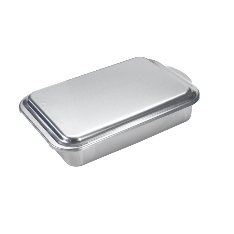 Silver Aluminum Rectangular Non-Stick Covered Cake Pan