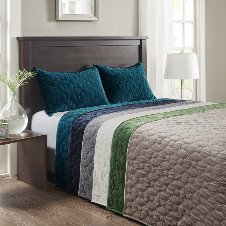 Navy Velvet King Reversible Quilt Set