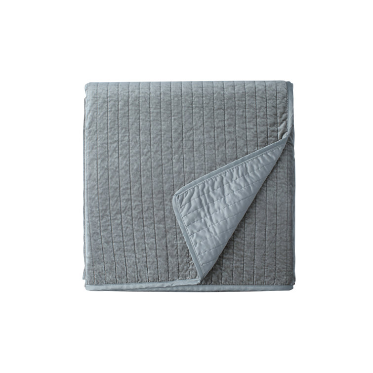 Winter Embrace Queen Coverlet in Quilted Light Gray Cotton Fill
