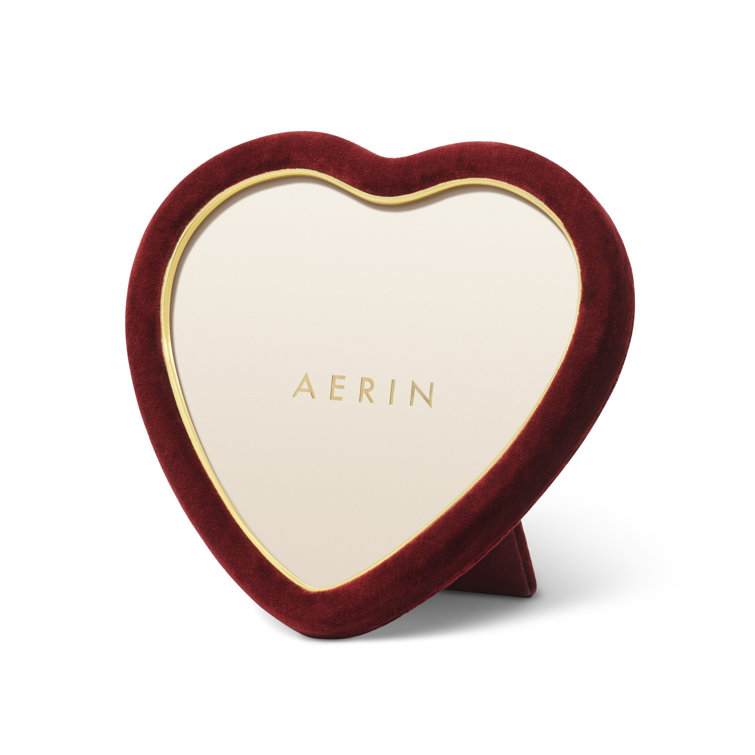 Heart-Shaped Red Velvet Single Picture Frame with Glass Protector