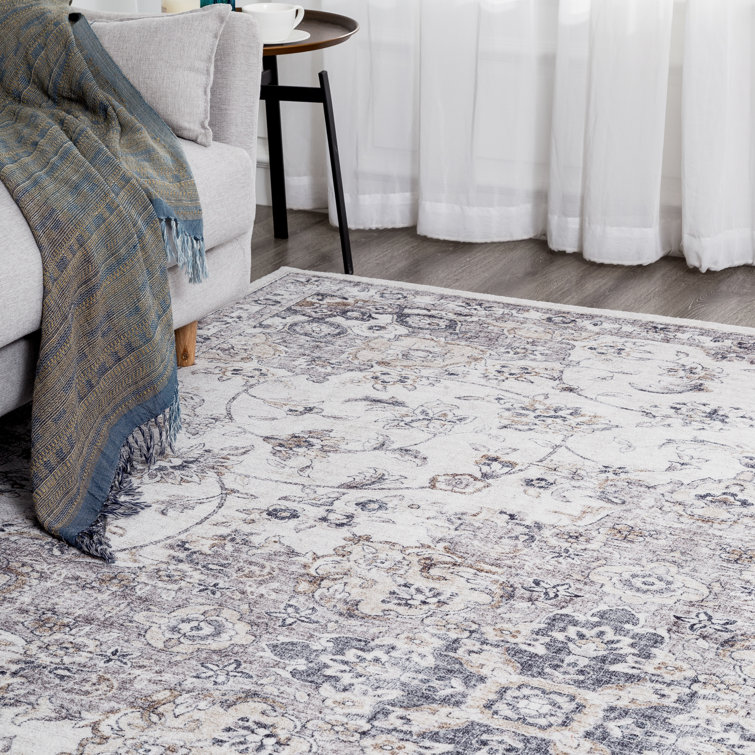Gray Vintage Floral Synthetic Area Rug 2' x 3'