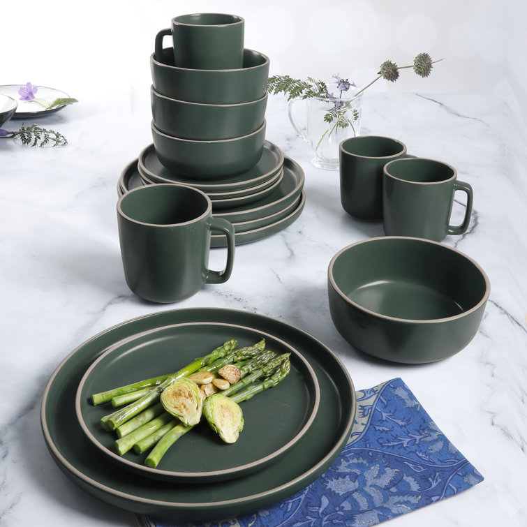 Green Ceramic 16-Piece Dinnerware Set with Matte Finish