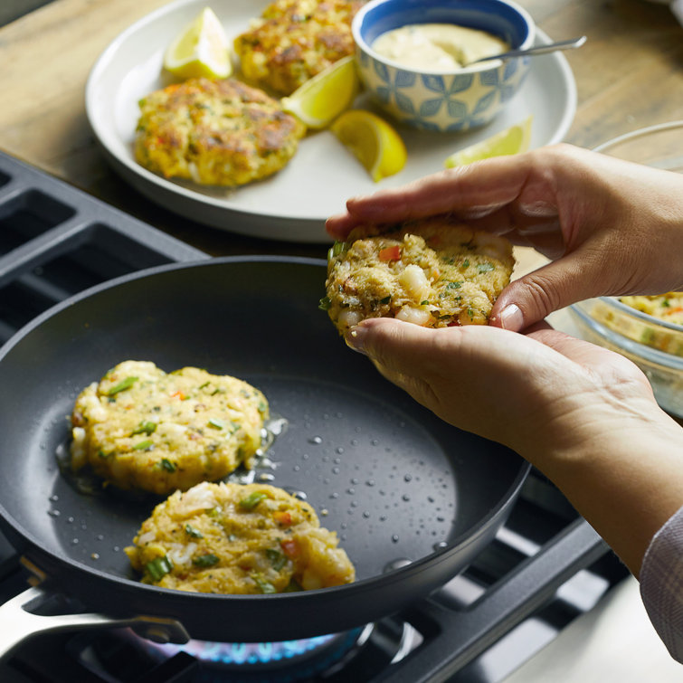 Matte Black Aluminum Nonstick Frying Pan with Lid, 10 Inch