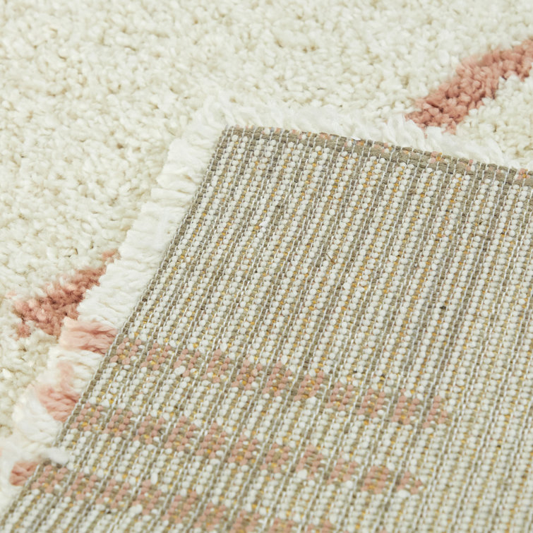 Himalayan Sherpa Cozy White/Pink Geometric Shag Rug 4' x 6'
