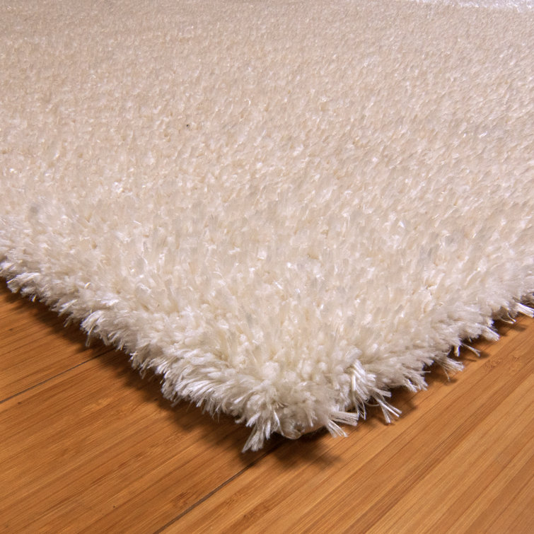 Ivory 5' x 7' Rectangular Shag Synthetic Area Rug