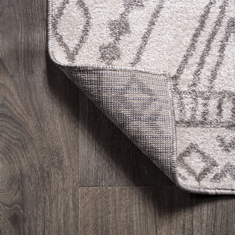 Ivory and Gray Trellis Synthetic Easy-Care Area Rug - 5' x 8'