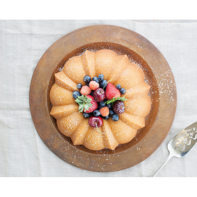Nordic Ware Black Non-stick Aluminum Bundt Cake Pan