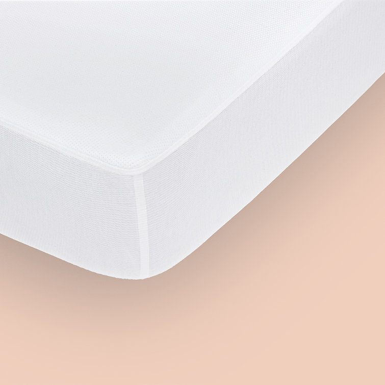 Twin XL White Waterproof Mattress Protector with Zipper