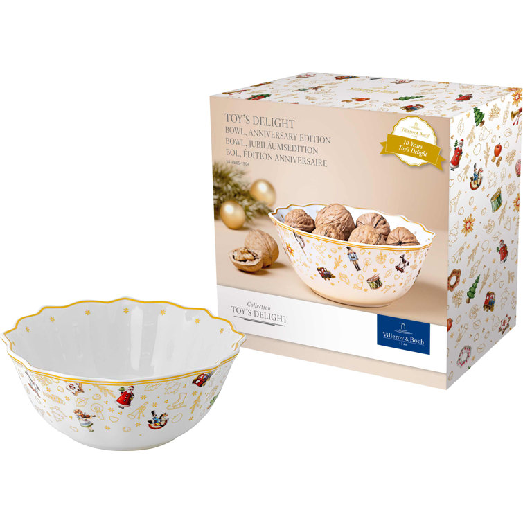 Nostalgic Christmas Charm Porcelain Serving Bowl with Gold-Plated Rim