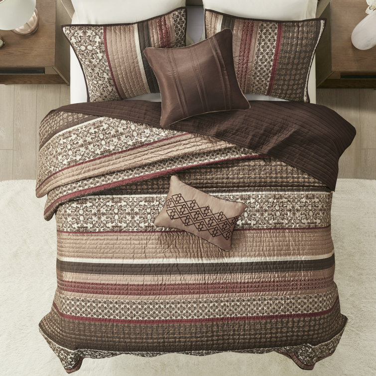 King Red Cotton Reversible Jacquard Quilt Set