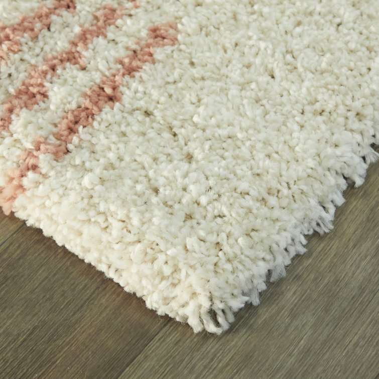 Himalayan Sherpa Cozy White/Pink Geometric Shag Rug 4' x 6'