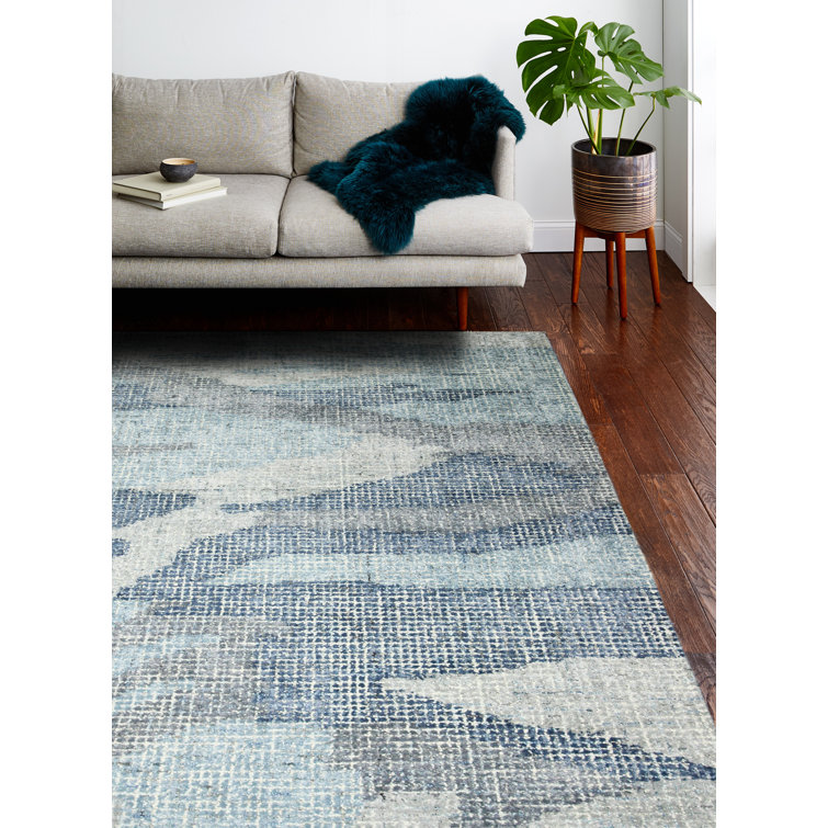 Handmade Blue Wool and Viscose 5' x 7' Tufted Rug