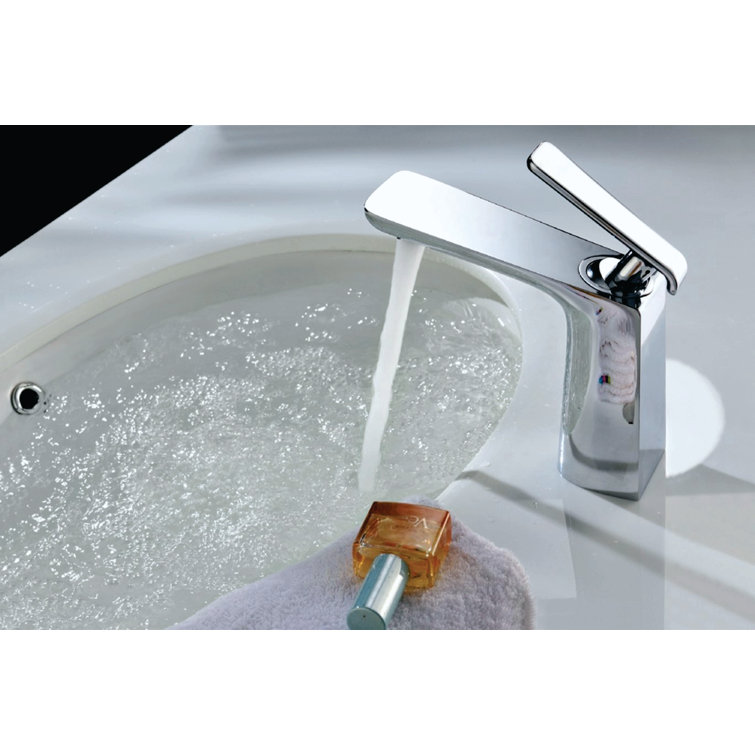 Chrome Single-Hole Single-Handle Bathroom Faucet