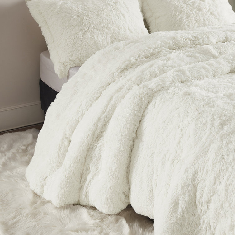 Ivory Shaggy Faux Fur Full/Queen Bedspread Cover Set
