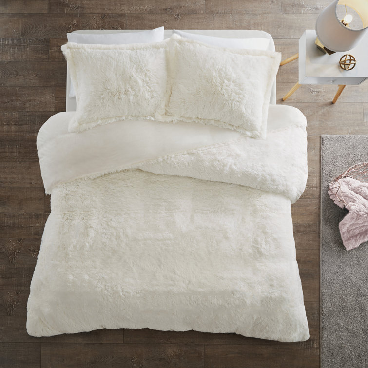 Ivory Shaggy Faux Fur Full/Queen Bedspread Cover Set