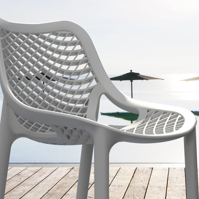 White Plastic Outdoor Bar Stools with Diamond Design, Set of 2
