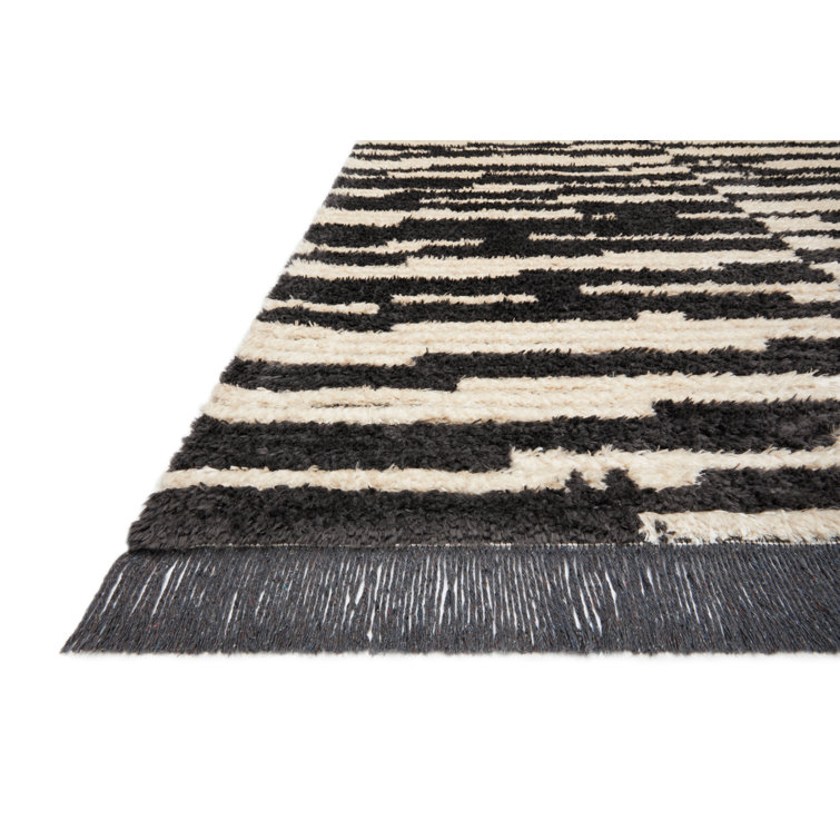 Ivory Abstract Easy-Care Synthetic Runner Rug, 2'7" x 8'