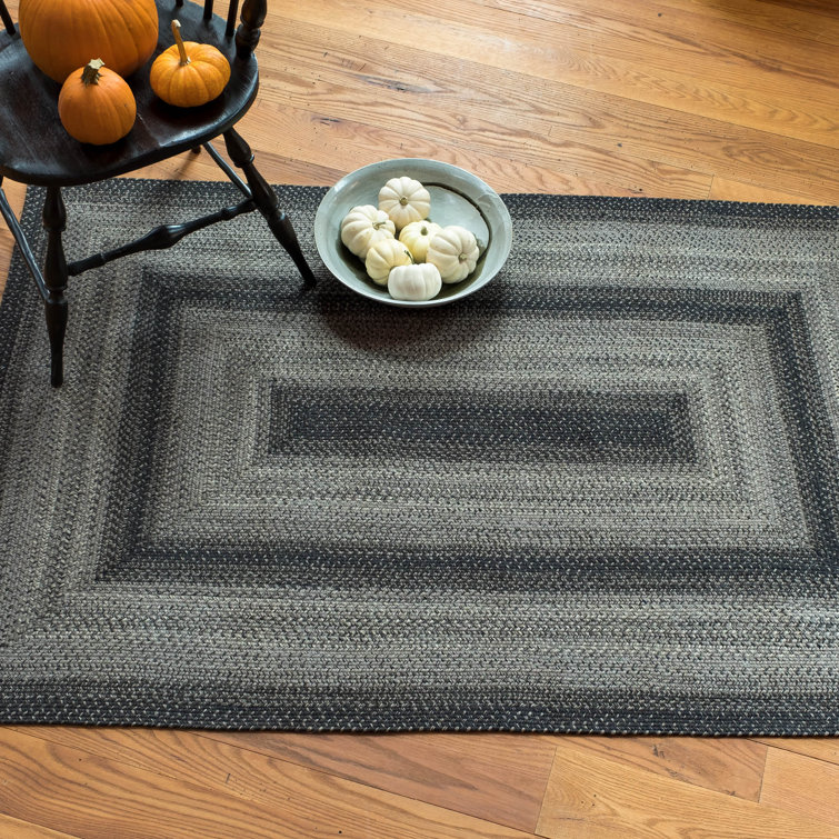 Flint Hill Gray and Black Braided 4' x 6' Rug