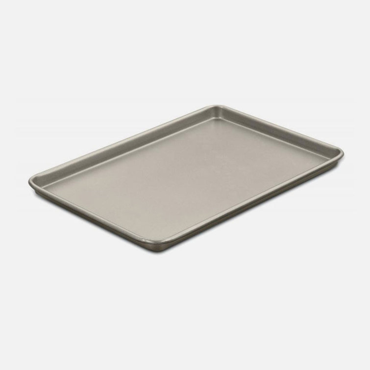 15-Inch Non-Stick Carbon Steel Baking Sheet with Lid